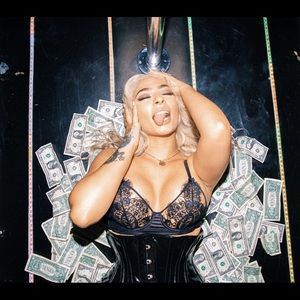 Meet your Posher, Kaila